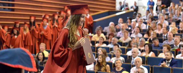 Slávnostné promócie absolventov Pedagogickej fakulty KU