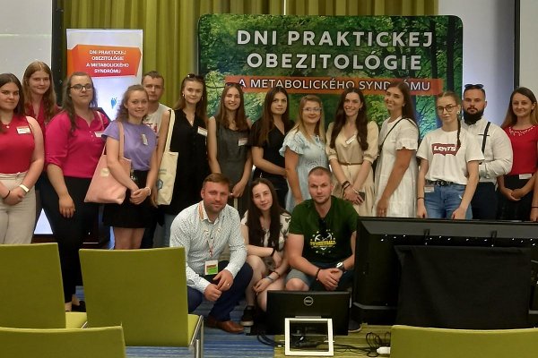 Participácia študentov FZ KU na Dňoch praktickej obezitológie a metabolického syndrómu 2022
