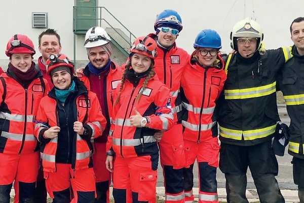 Lešť 2018 - študentky Veronika Kubicová a Lenka Gunišová obsadili 3. miesto na medzinárodnej súťaži Poučme sa z minulosti