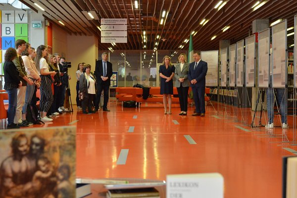 Výstava o Leonardovi Da Vincim otvorená talianskou veľvyslankyňou
