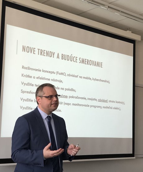 Katedra psychológie má nového docenta