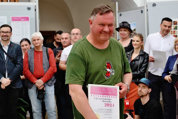 V súťaži „Najkrajšie kalendáre Slovenska 2024“ a „Najkrajšia kniha a Slovensku 2023“ ocenili tri kalendáre Miroslava Sanigu