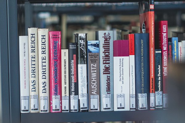 Opening hours of the university library during the current exam period