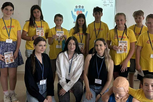 Študenti ošetrovateľstva na Detskej univerzite KU