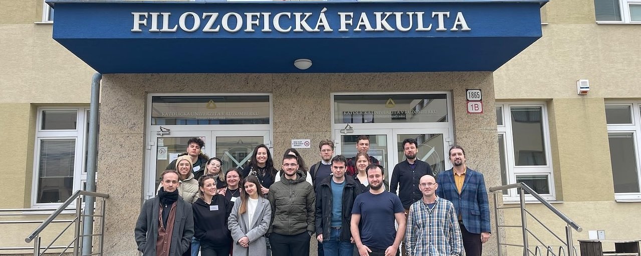 Študenti z Poľska a Chorvátska debatovali v Ružomberku o pluralite v histórii