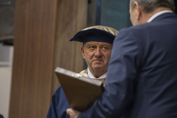 Národná rada ocenila KU za rozvoj republiky a upevňovanie jej hodnôt