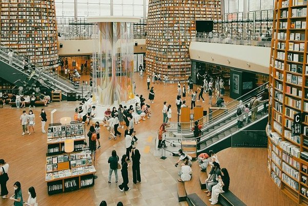 Prírastky kníh v UK KU: september 2025