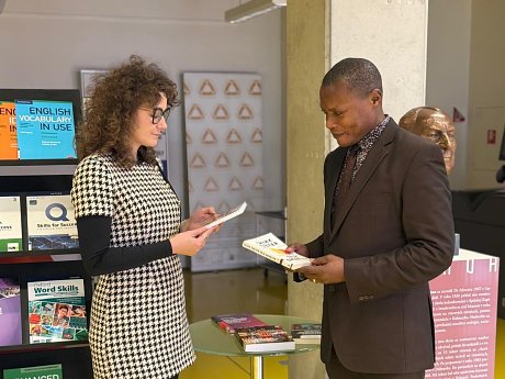 Rozvoj interkulturality na KU aj vďaka anglickým knihám