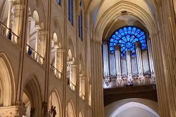 Videozostrih organového koncertu doc. Stanislava Šurina z Katedrály Notre-Dame v Paríži