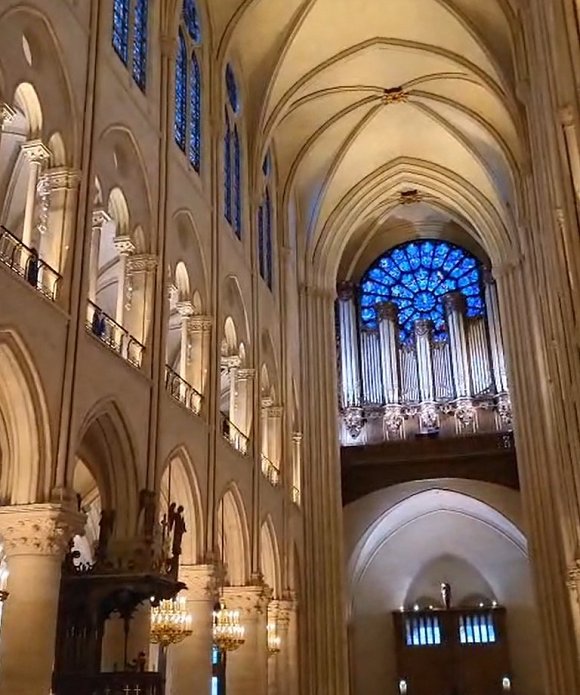 Videozostrih organového koncertu doc. Stanislava Šurina z Katedrály Notre-Dame v Paríži