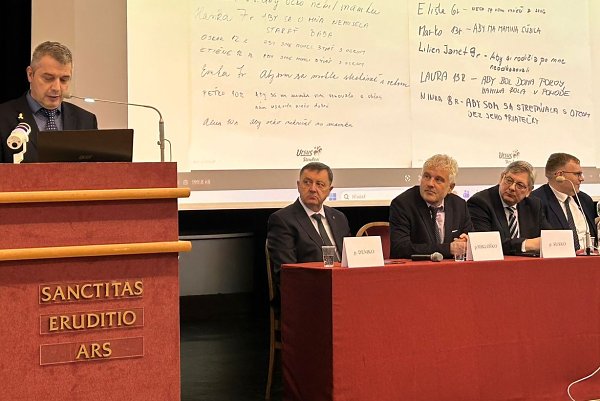 Pedagogická fakulta KU v Ružomberku hostila významnú medzinárodnú konferenciu. Prof. Roman Králik poukázal na význam radosti a pozitívneho prostredia pre deti