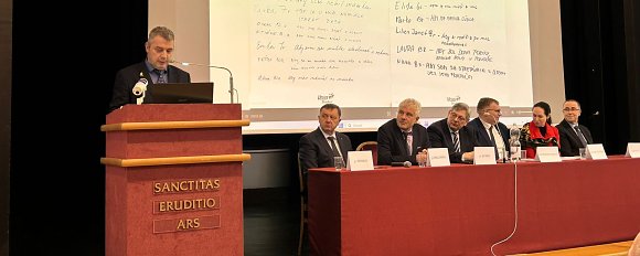 Pedagogická fakulta KU v Ružomberku hostila významnú medzinárodnú konferenciu. Prof. Roman Králik poukázal na význam radosti a pozitívneho prostredia pre deti