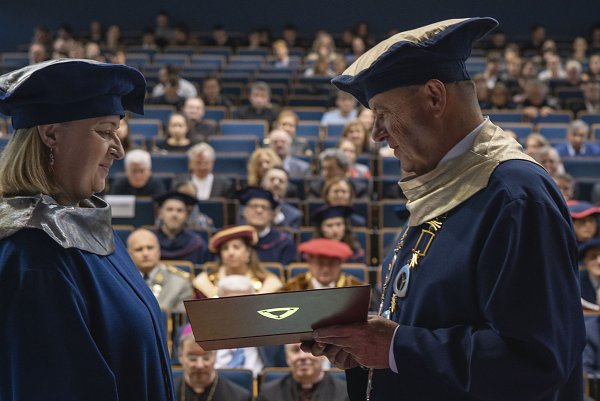 Hľadáme výnimočných vedcov a pedagógov – výzva na udelenie Ocenenia rektora za akademický rok 2025/2026