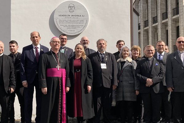 S pomocou pátra Vendelína Javorku prekonajme ľudskú obmedzenosť