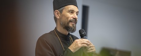 Rektor univerzity na uvedení do úradu vladyku Milana Lacha