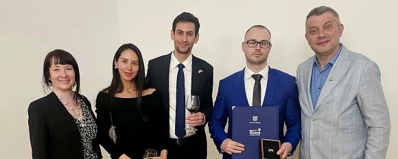 Spravodliví medzi národmi:  Kto zachráni jeden źivot, akoby zachránil celý svet.  Ďalších 25  Slovákov  ocenených,  ukázali ľudskosť a odvahu