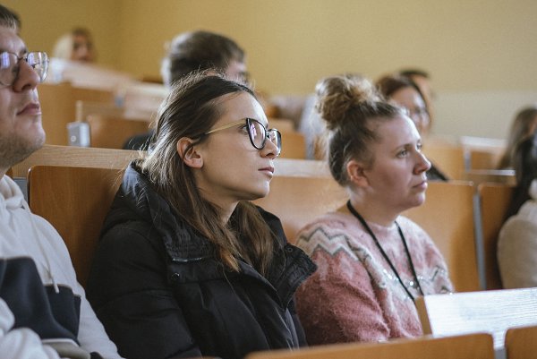 Výsledky prieskumu ukázali silný záujem doktorandov o doktorandskú školu na našej univerzite