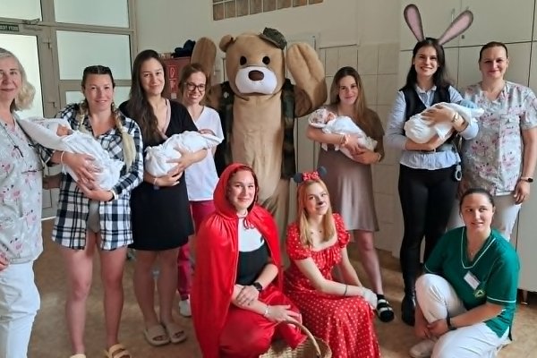 Rozprávkové postavičky priniesli radosť