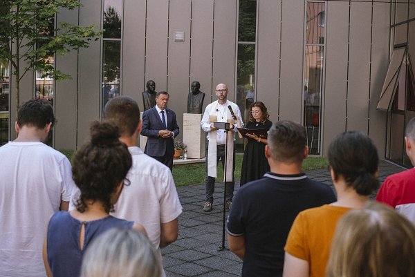 Uctili sme si zakladateľov našej univerzity
