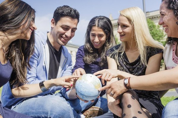 KU posilňuje svoje globálne partnerstvá: získala rekordný grant Erasmus+ KA171