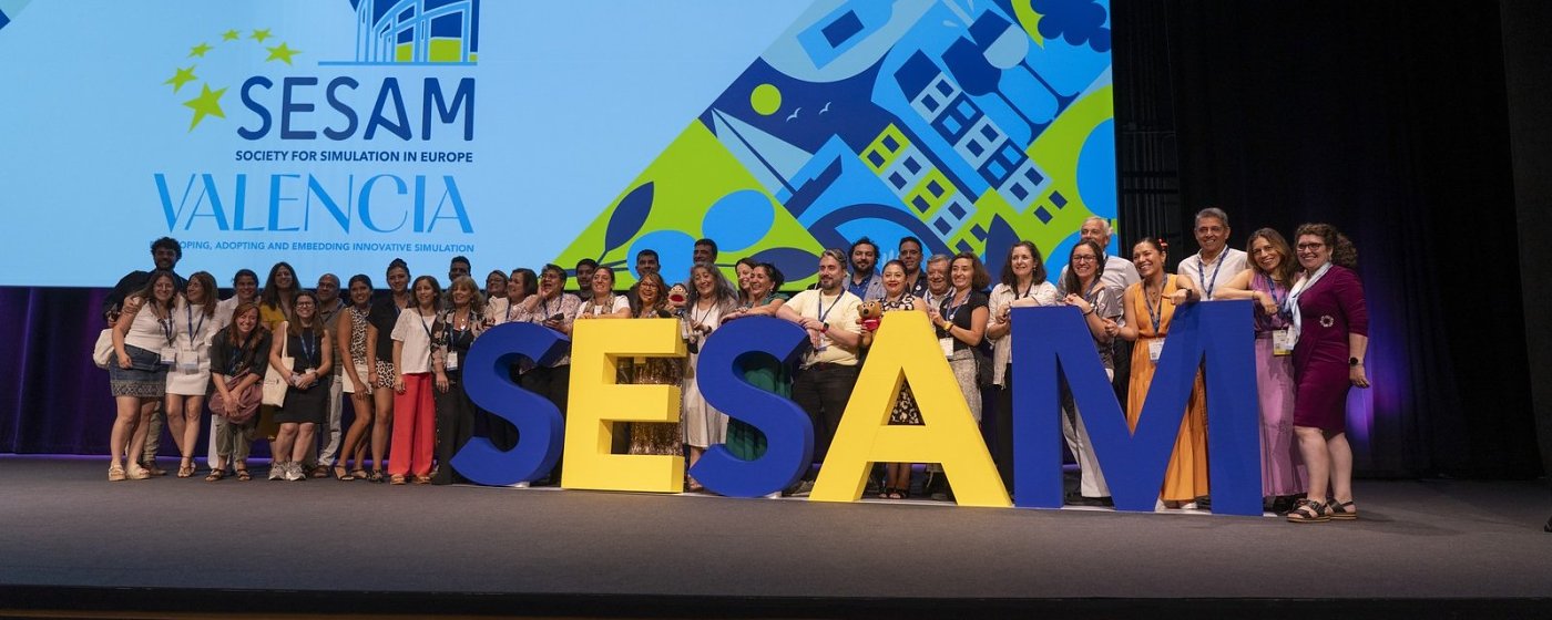 Prodekan FZKU L. Zastko na medzinárodnej konferencii SESAM v Lyone