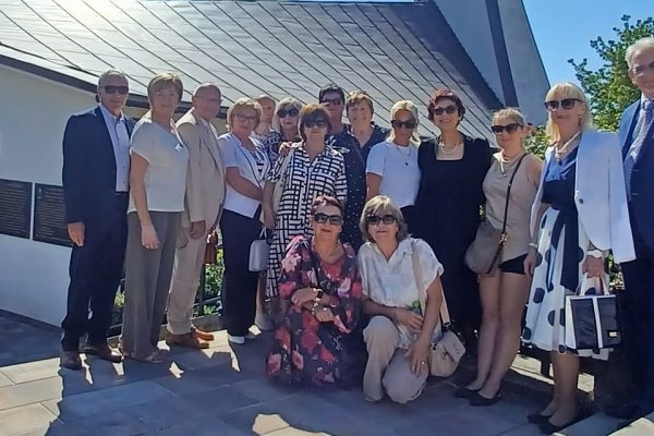Vedenie a zamestnanci KU sa zúčastnili pietnej spomienky v rodisku biskupa Mons. Rudolfa Baláža – spoluzakladateľa KU