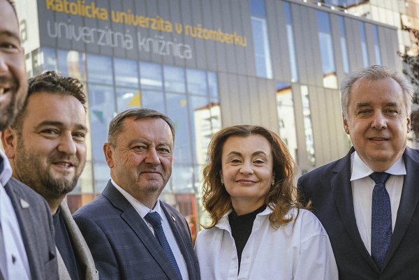 Rektorovi KU uplynulo druhé funkčné obdobie. Nasledujúce týždne zostáva poverený výkonom funkcie rektora.