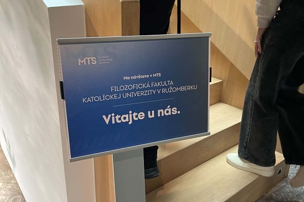 Teambuilding Filozofickej fakulty: deň plný inšpirácie a spoločných zážitkov
