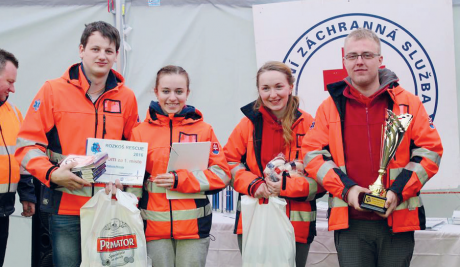 Študenti Fakulty zdravotníctva KU sa na záchranárskom cvičení spojenom so súťažou profesionálnych a laických posádok umiestnili v kategórii „profi“ na 1. mieste a získali Putovný pohár Rozkoš Rescue 2016.
