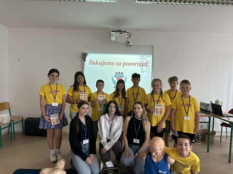 Študenti ošetrovateľstva na Detskej univerzite KU